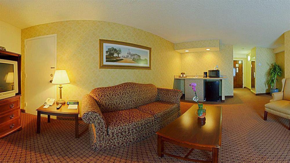 Holiday Inn Washington-Georgetown Экстерьер фото