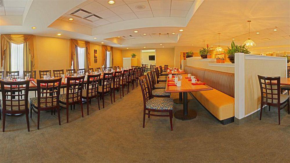 Holiday Inn Washington-Georgetown Экстерьер фото