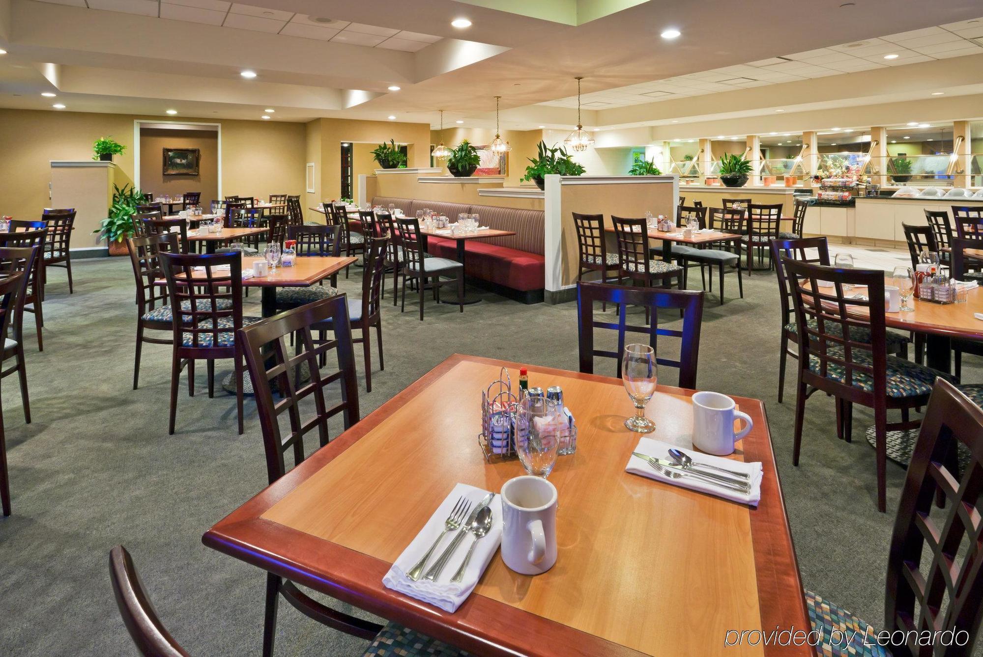 Holiday Inn Washington-Georgetown Ресторан фото