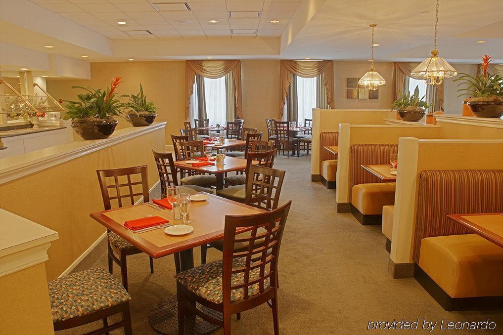Holiday Inn Washington-Georgetown Ресторан фото